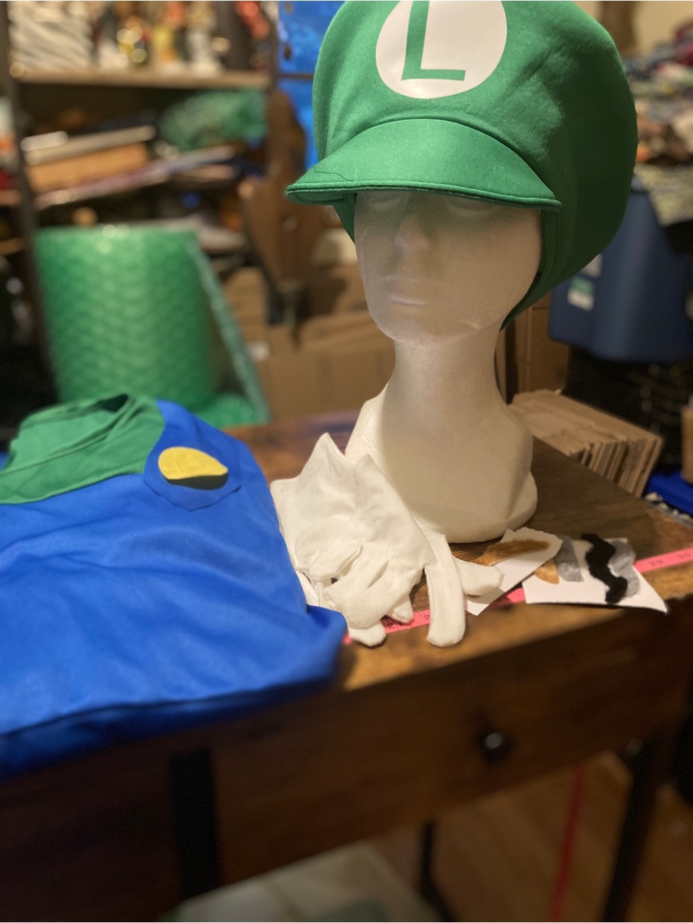 Super Mario Bros adult Luigi cosplay/costume - Picture 1 of 9